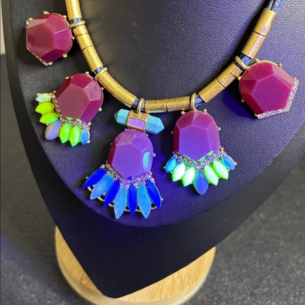 J. Crew Glow Elegant Red and Gold Statement Necklace